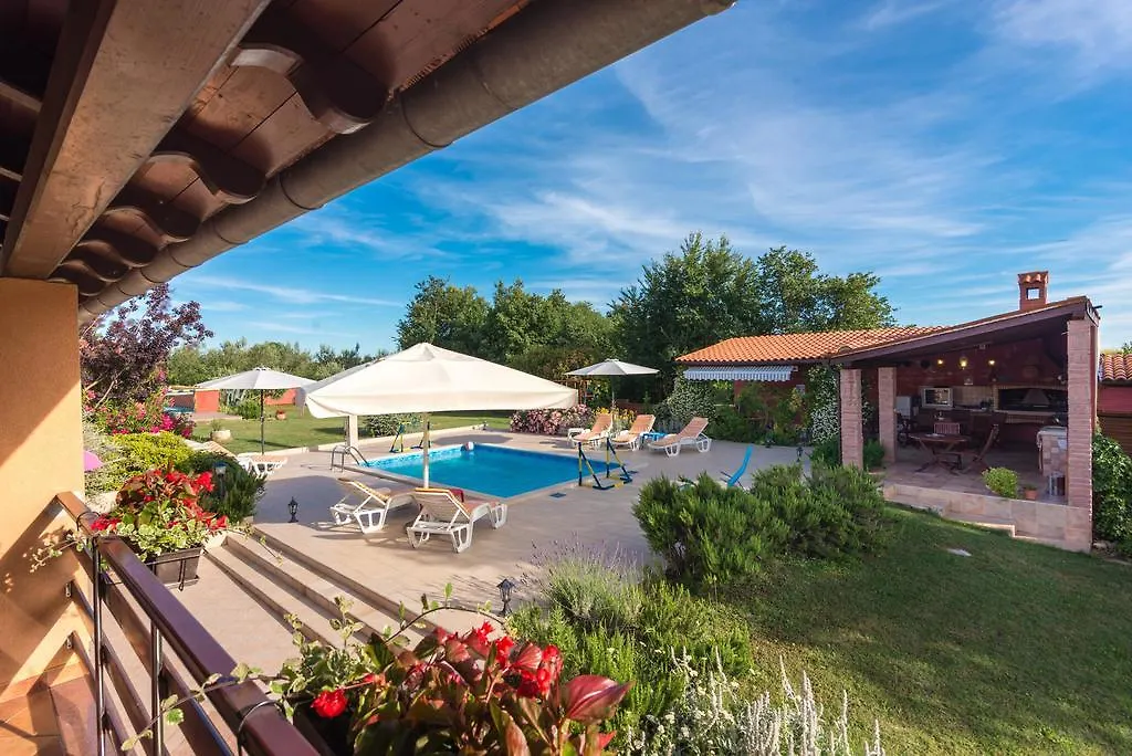 Villa Hacienda Rosemary Muntić Casa vacanze
