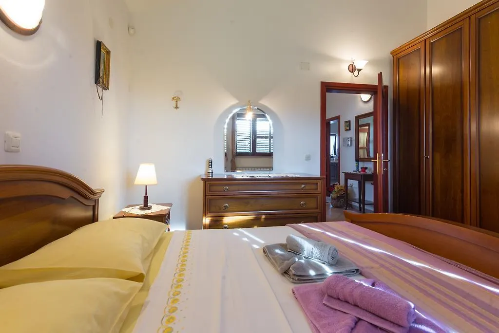 Villa Hacienda Rosemary Muntić Croazia
