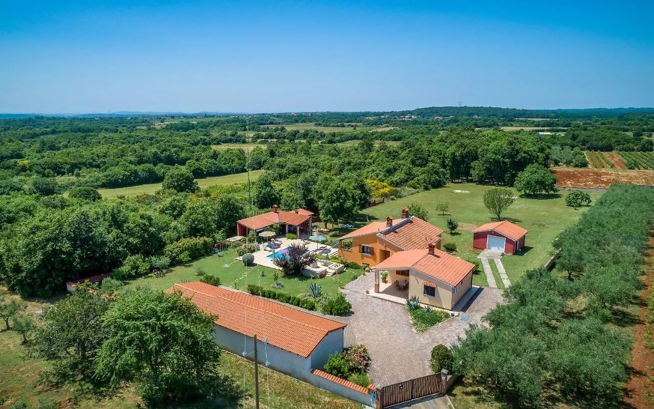Villa Hacienda Rosemary Muntić Casa vacanze