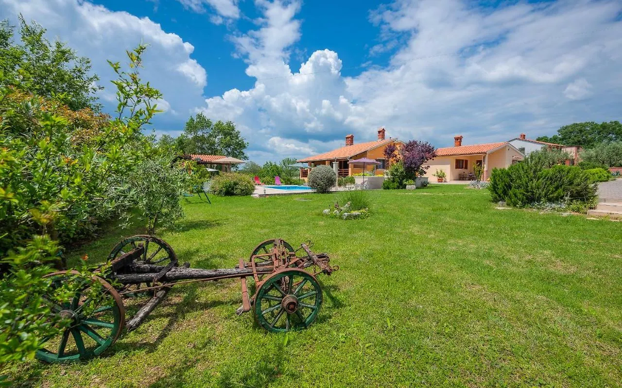 Villa Hacienda Rosemary Muntić 0*,  Croazia